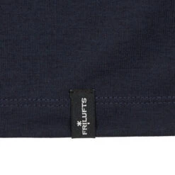 FRILUFTS MATHRAKI PRINTED T-SHIRT Herren Funktionsshirt DARK SAPPHIRE BIKE EQUIPMENT -Camping Verkauf 5637968775 c mathraki printed tshirt frilufts 24